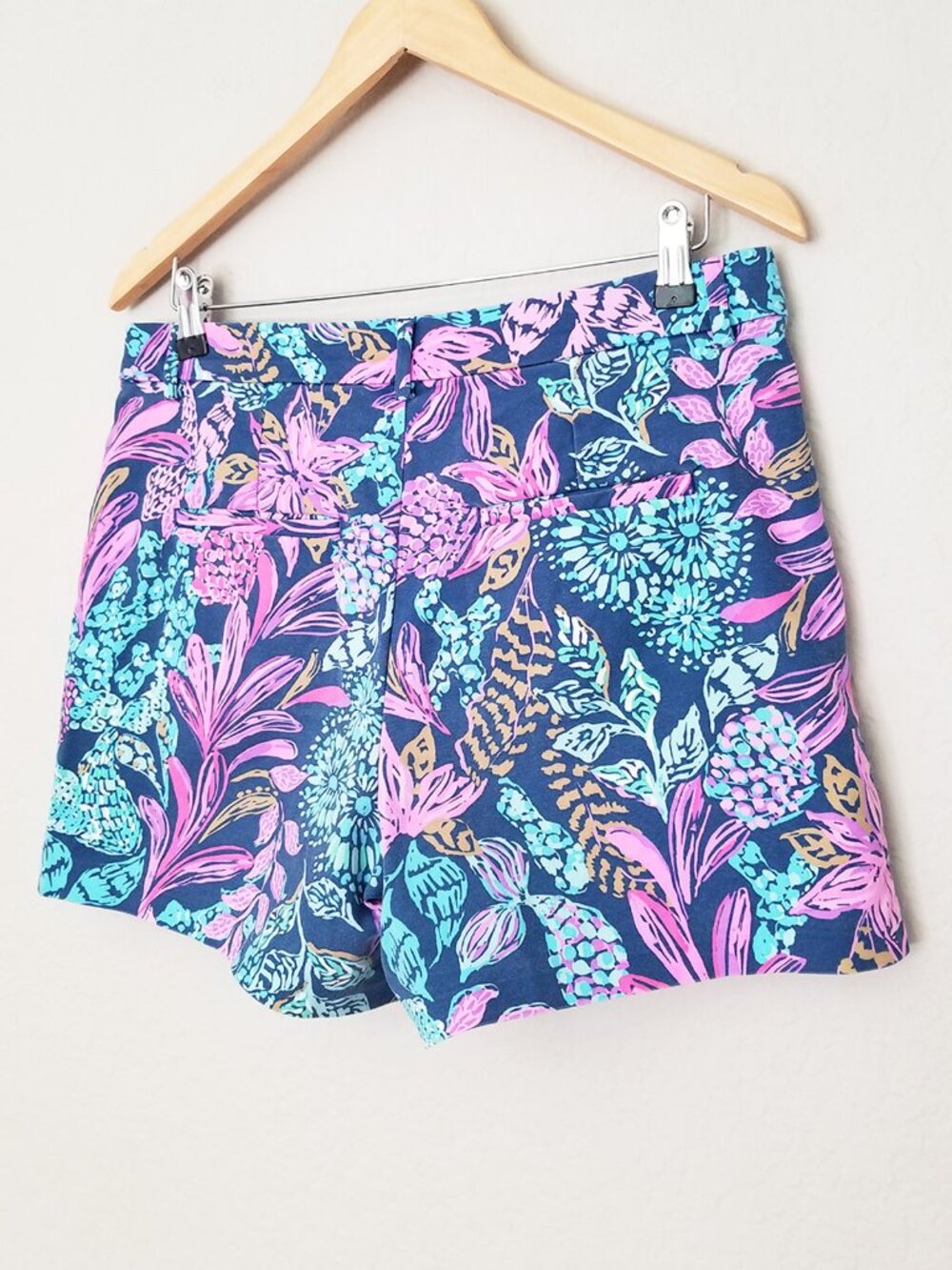 Lilly Pulitzer Gretchen High Rise Shorts 5" Inseam Aegean Navy Calypso Coast 10 - Picture 5 of 14